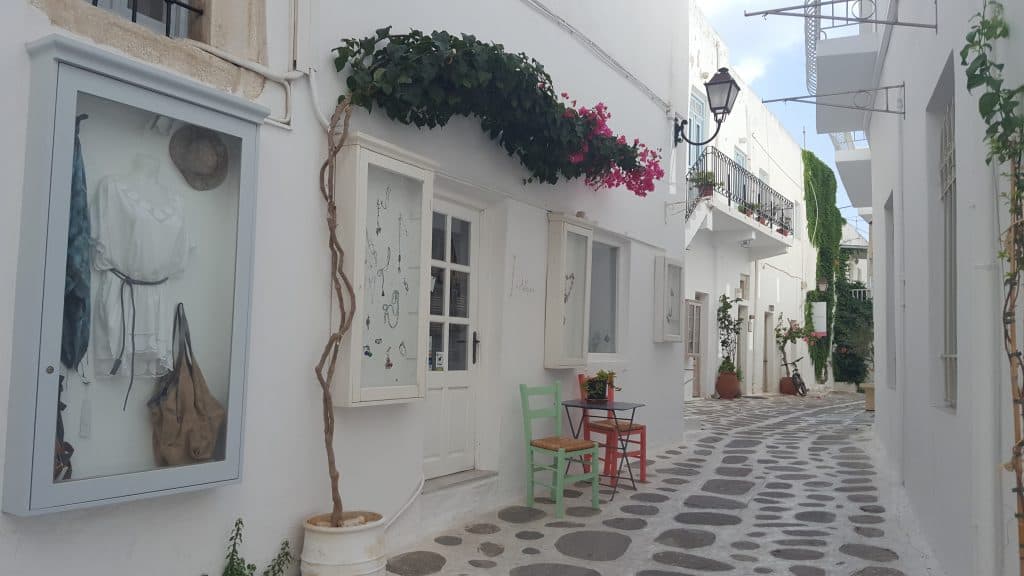 Paros