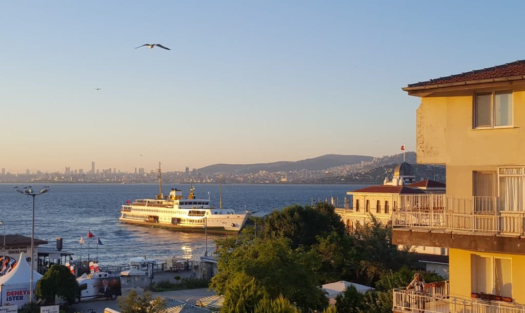 Mirasyedi Adalılar